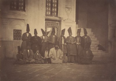 [Dameganin moskeijassa Eunukit], 1850-luku. tekijältä Possibly by Luigi Pesce.