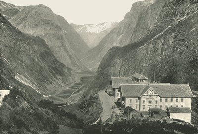 Laakso ja hotelli, Stalheim, Norja, 1895. tekijältä Poulton and Co