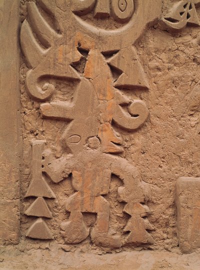 Yksityiskohta Huaca el Dragon -temppelin reliefeistä (kivi) tekijältä Pre Columbian Pre Columbian