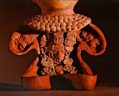 Figuuri, jossa irrotettava etuosa, Teotihuacan Culture (keraaminen) (yksityiskohta 394483) tekijältä Pre Columbian Pre Columbian