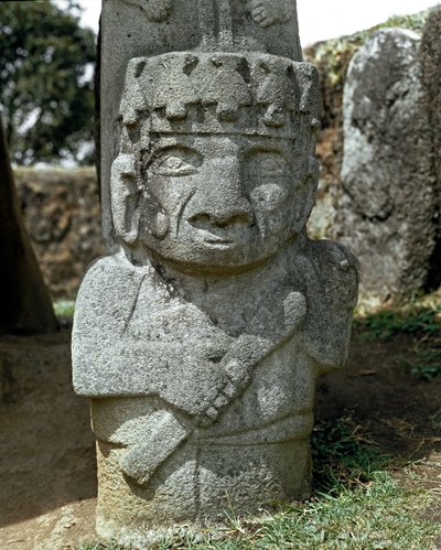 Megaliittinen veistos soturista tekijältä Pre Columbian Pre Columbian