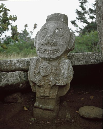 Megaliittinen veistos hedelmällisyyden jumalattaresta tekijältä Pre Columbian Pre Columbian