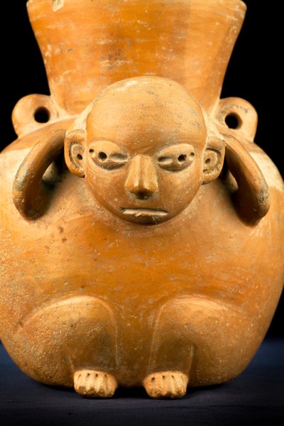  tekijältä Precolombian Precolombian
