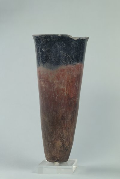 Mustakantinen maljakko, Naqada I-II -kausi (keramiikka) tekijältä Predynastic Period Egyptian
