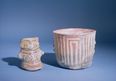 Alukset Hacilarista, Turkista, noin 5500-00 eKr. (maalattua keramiikkaa) tekijältä Prehistoric