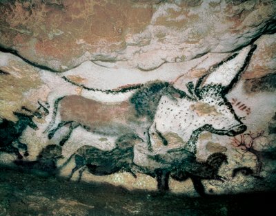 Härkä hirven ja hevosen kanssa, ylempi paleoliitti, Lascaux