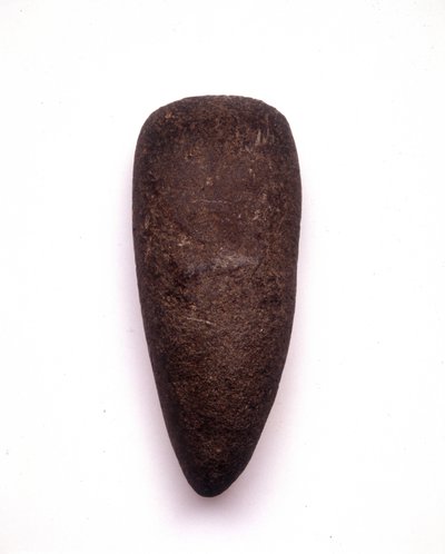 Neoliittinen. Kivi Hasch. Milanon arkeologinen museo tekijältä Prehistoric Prehistoric