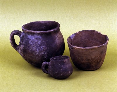 Maljakko ja astiat Pohjois-Italian Lagozzan (3100 eKr. - 2200 eKr.) Hunsean väestöstä. Neoliittinen aika. tekijältä Prehistoric Prehistoric