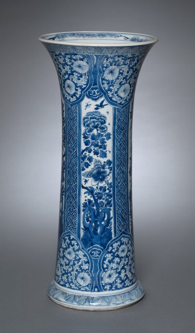 Maljakko kannen kanssa tekijältä Qing Dynasty Chinese School