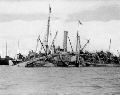 HMS Gladiatorin nostaminen, 1908. tekijältä Queen Alexandra