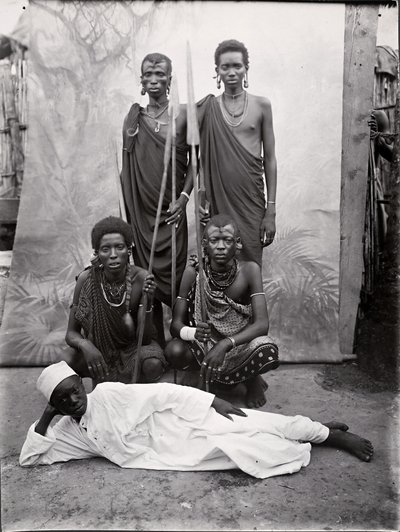 Maasai Warriors (gelatiinihopeaprintti) tekijältä R. V. Pereira
