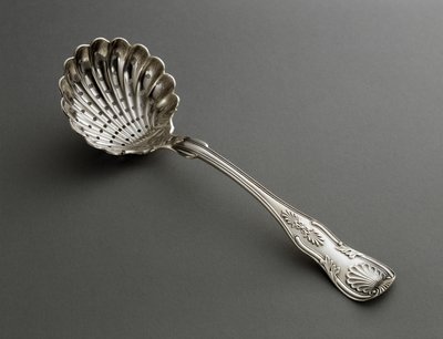 Lävistetty kauha, c. 1825-1846 (hopea) tekijältä R. and W. Wilson