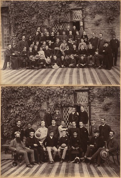 Bishop Cotton Schoolin alkeisluokka, Shimla (etupuoli); Bishop Cotton Schoolin ylempien luokkien oppilaita ja opettajia, Shimla (kääntöpuoli) tekijältä Raja Deen Dayal