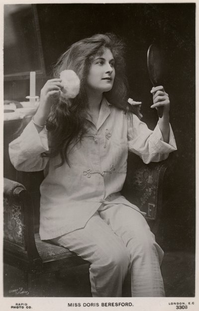 Doris Beresford, brittiläinen näyttelijä, 1900-luku. tekijältä Rapid Photo Company