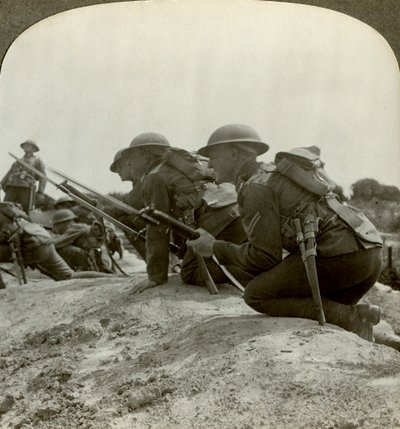 Kanadan jalkaväki kiirehti Saksan asemaan, ensimmäinen maailmansota, 1914-1918. tekijältä Realistic Travels Publishers