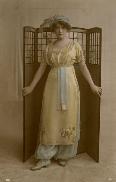 nainen, vuodelta 1920. tekijältä Regent Publishing Co