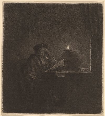 Opiskelija pöydän ääressä kynttilänvalossa tekijältä Rembrandt van Rijn
