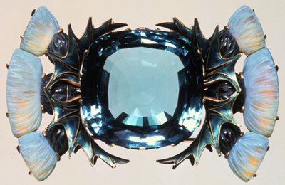 Rintaneula, 1800-luvun loppu tekijältä Rene Jules Lalique