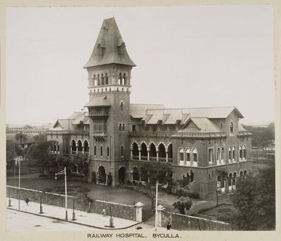 Hospitals Byculla Railway Hospital, Intia, n. 1930 tekijältä John Pardon