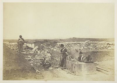 Hiljainen päivä kranaatinheitinpatterissa tekijältä Roger Fenton