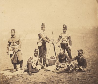 Englantilainen jalkaväki kokoaa aseet pinoon. tekijältä Roger Fenton