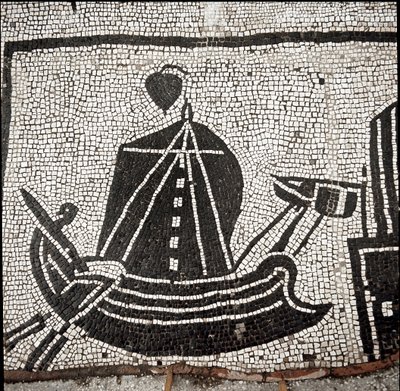 Laiva Ostian satamassa (mosaiikki tekijältä Roman
