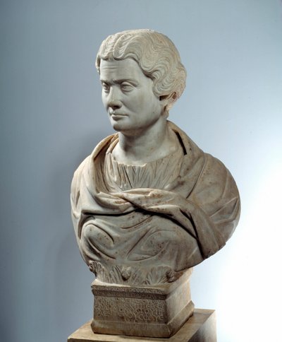 Muinaisen Rooman taide: Melitinen rintakuva, jumalien äidin pretress pireelle. Veistos noin 162. Pariisi, Musee Du Louvre tekijältä Roman