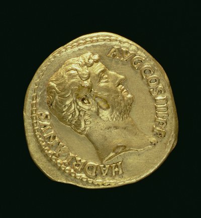 Hadrianuksen (117–138 jKr.) Aureus (kääntöpuoli) paljaspää. (kulta) Kirjoitus: HADRIANVS AVGUSTVS (kääntöpuoli katso 119153) tekijältä Roman