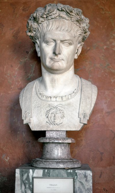 Keisari Trajanuksen rintakuva laakeriseppeleellä ja Medusa vartalossa (marmoriveistos, 98-117) tekijältä Roman