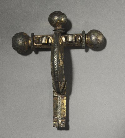 Varsijousi fibula, n. 350-400 (pronssi, kullattu pronssi, hopea & niello) tekijältä Roman