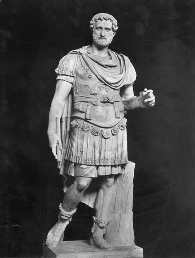 Keisari Antoninus Pius (AD 86-161) (marmori) (m/v kuva) tekijältä Roman