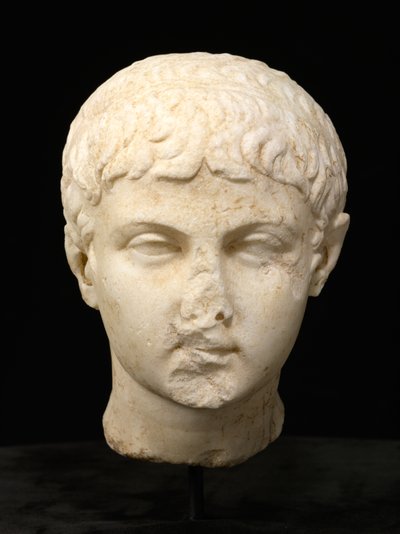 Lucius Caesar, 1. vuosisadan loppu (marmori) tekijältä Roman