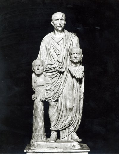 Lucius Junius Brutus pitelee esi-isiensä rintakuvaa (marmori) (m/v kuva) tekijältä Roman