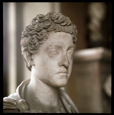 Keisari Commoduksen marmorinen rintakuva (veistos, 2. vuosisata) tekijältä Roman