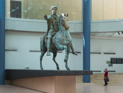 Marcus Aurelius -patsas (pronssi) tekijältä Roman