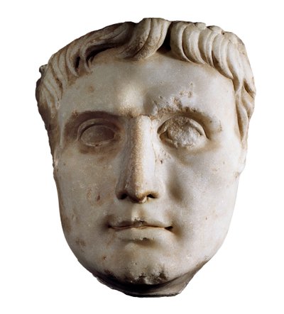 Keisari Augustuksen naamio (Caius Julius Caesar Octavianus Augustus), 63 eKr. - 14 jKr (marmoriveistos) tekijältä Roman