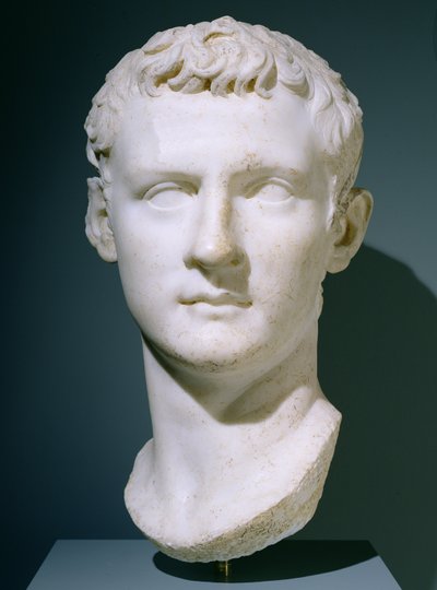 Keisari Caligulan muotokuva, 37-40 jKr (marmori) tekijältä Roman