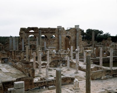 Keisari Hadrianuksen aikana rakennettu julkinen kylpylä, 2. vuosisadalla tekijältä Roman