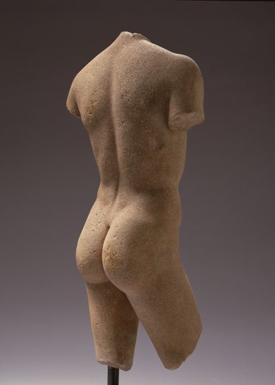 Takakuva alastomasta nuoresta (marmori) (katso myös 158546) tekijältä Roman