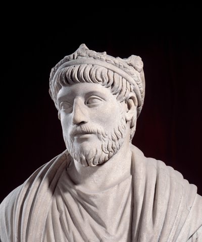 Roomalainen kreikkalainen taide: Veistos Rooman keisarista Julien ler luopiosta (331 - 363) (4. vuosisadan ap. JC) Pariisi, Musee Du Louvre tekijältä Roman