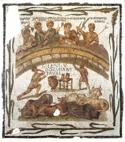 Roomalainen antiikki: "" Amfiteatterin veljeskunnan juhlakohtaus""" Mosaiikki peräisin El Djemistä (tai Jemistä) Tunisiasta. 3. vuosisadalla jKr. Himmeä. 131x145 cm Musee du Bardo, Tunis tekijältä Roman