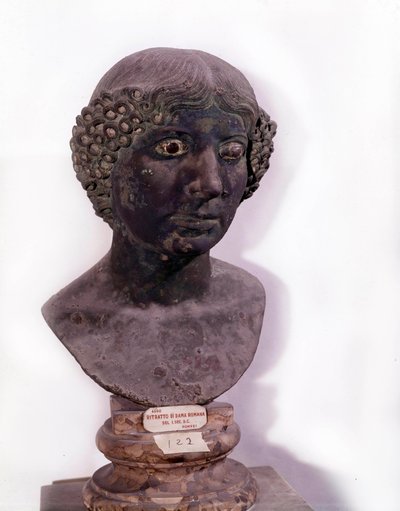 Roomalainen antiikki: Roomalaisen naisen rintakuva Pompejista (1. vuosisadalla jKr.). tekijältä Roman
