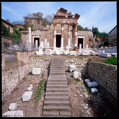 Roomalainen taide: näkymä pääkaupunkiin (pääkaupunki), 73 jKr, Brescia Italia tekijältä Roman