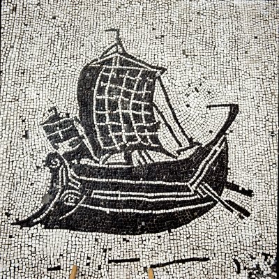 Sabratha-alus palaamassa Ostian satamaan (mosaiikki tekijältä Roman