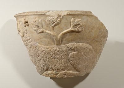Sarkofagifragmentti, 3. vuosisata (marmori) tekijältä Roman