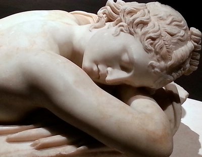 Nukkuva hermafrodiitti: marmoriveistos, roomalainen taide tekijältä Roman