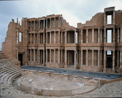 Roomalaisen teatterin vaihe 2.-3. vuosisadalla tekijältä Roman
