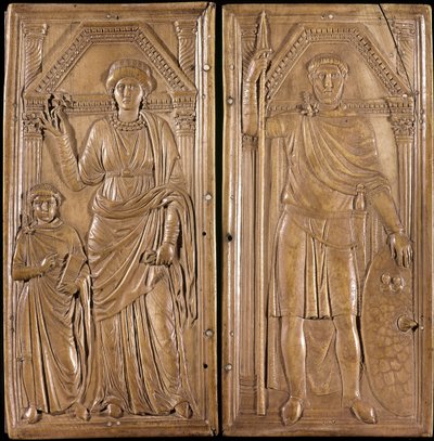 Stilicon (Flavius Stilicho tai Stiliccho, 360-408), barbaarista alkuperää oleva antiikin Rooman kenraali ja poliitikko (vandaali-isä ja roomalainen äiti). "" Stiliconin diptyykki"": Stilicon-ase ja hänen vaimonsa Serena ja hänen poikansa Eucherio. Norsunlu tekijältä Roman