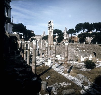 Caesar-foorumi alkoi vuonna -54 eKr. ja päättyi keisari Augustuksen (Octavianuksen tai Octavianuksen) (63 eKr. - 14) alaisuudessa. Rooma. tekijältä Roman