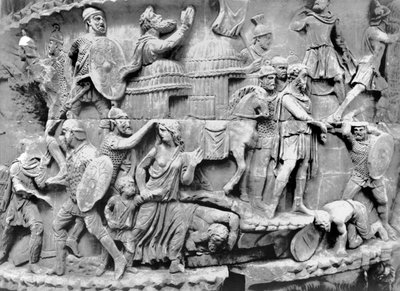 Keisari saapumassa kylään sen potkimisen aikana, yksityiskohta Marcus Aureliuksen pylväästä, 180-196 jKr (marmori) (m/v kuva) tekijältä Roman